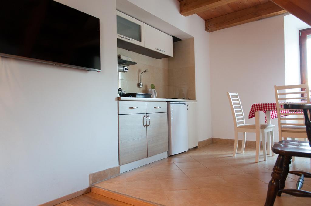 Apartment Gasa Brezice Bagian luar foto
